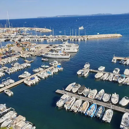 4 Pers A 500m De La De Saint-clair, 3 Etoiles, Parking Inclus, Menage Offert - Fr-1-251-398 Apartment Le Lavandou